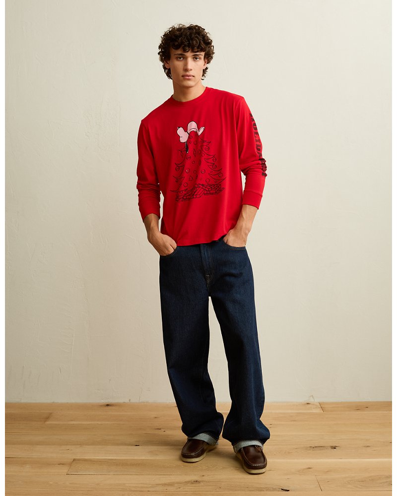 AE Standard Fit Snoopy Long-Sleeve Graphic T-Shirt