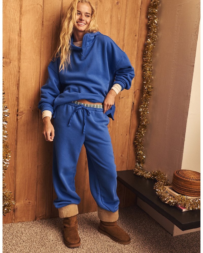 AE Everyday Luxe Low-Rise Baggy Jogger