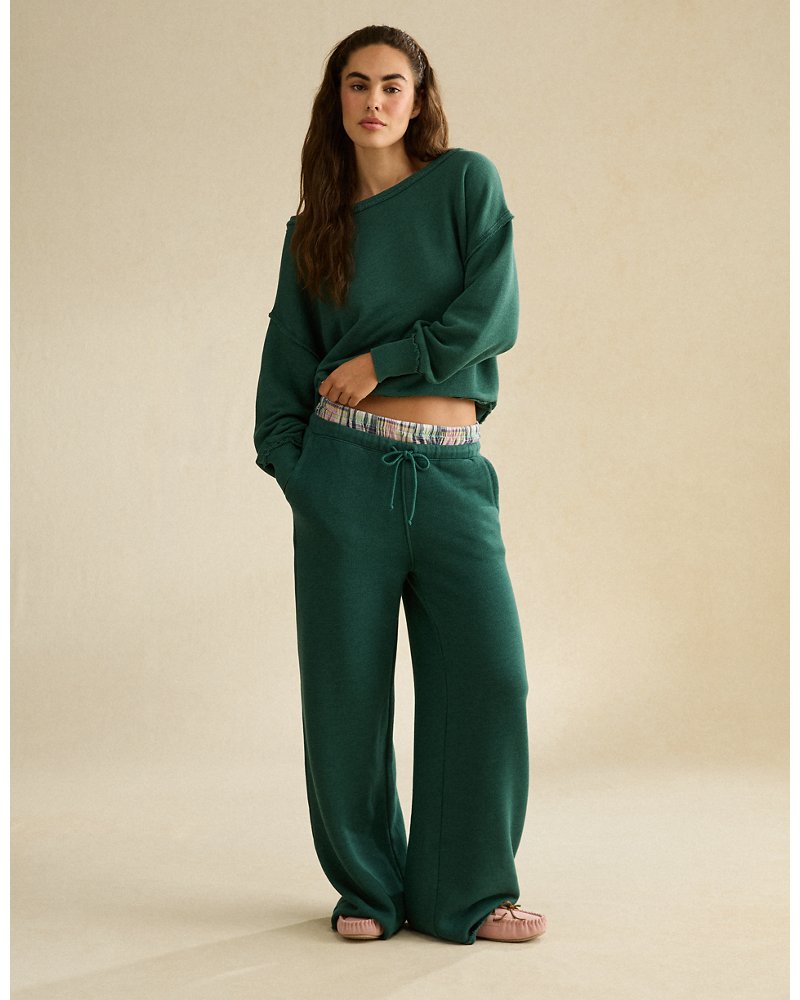 AE Dreamy Fleece Low-Rise Wide-Leg Sweatpant