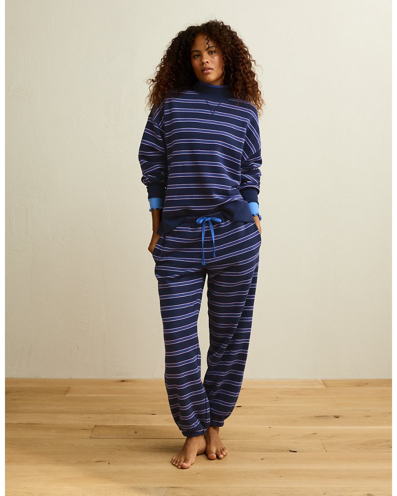 AE Everyday Luxe Mock Neck Sweatshirt